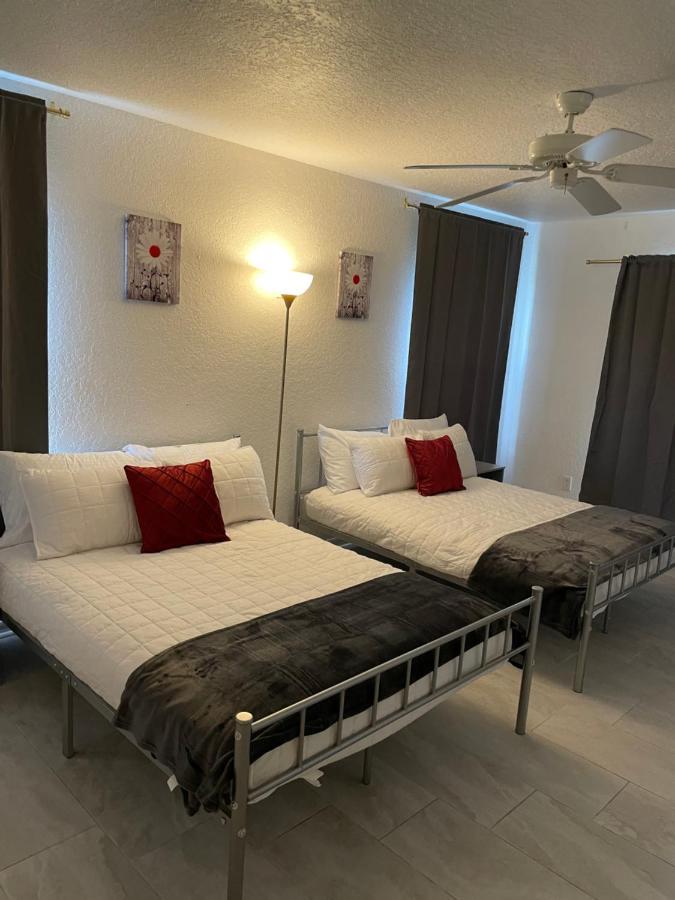 Serene Family Friendly Townhouse In The Wonderful Regal Palms ダベンポート エクステリア 写真