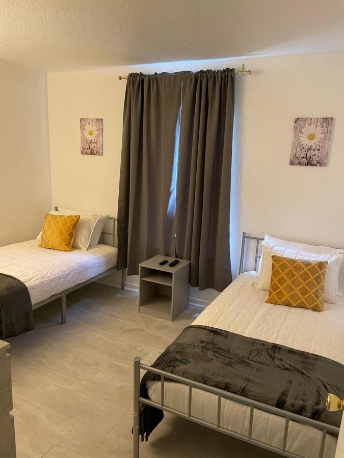 Serene Family Friendly Townhouse In The Wonderful Regal Palms ダベンポート エクステリア 写真